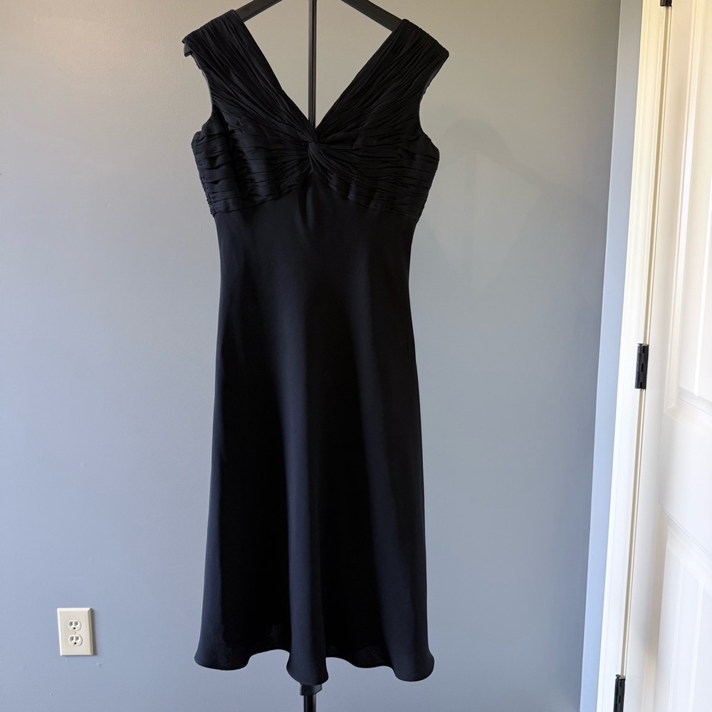 Jones New York Black V-Neck Midi Dress